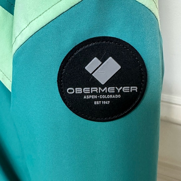 Excellent condition. Obermeyer Girls ski jacket. Size 10/12. - Picture 5 of 6